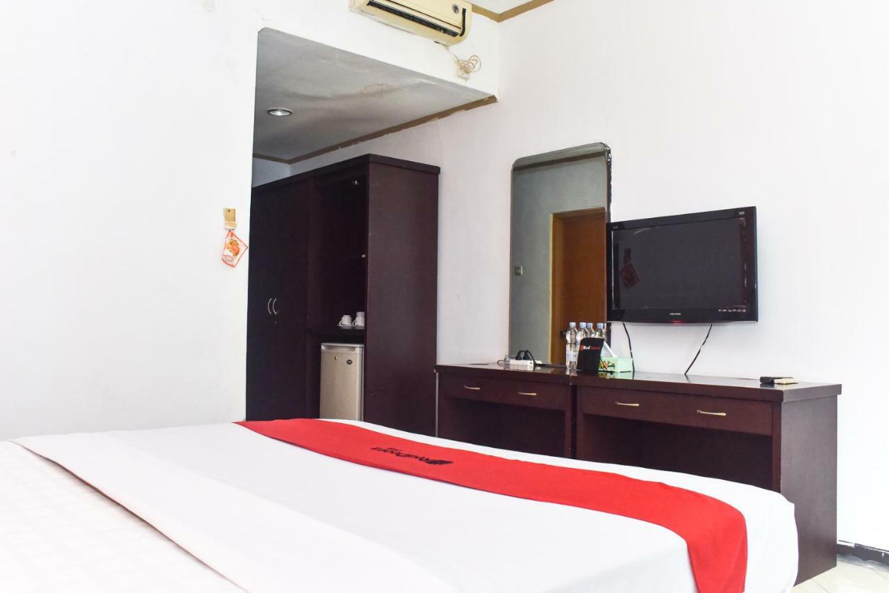Reddoorz Plus @ Tirta Kencana Hotel Ambon Exteriör bild